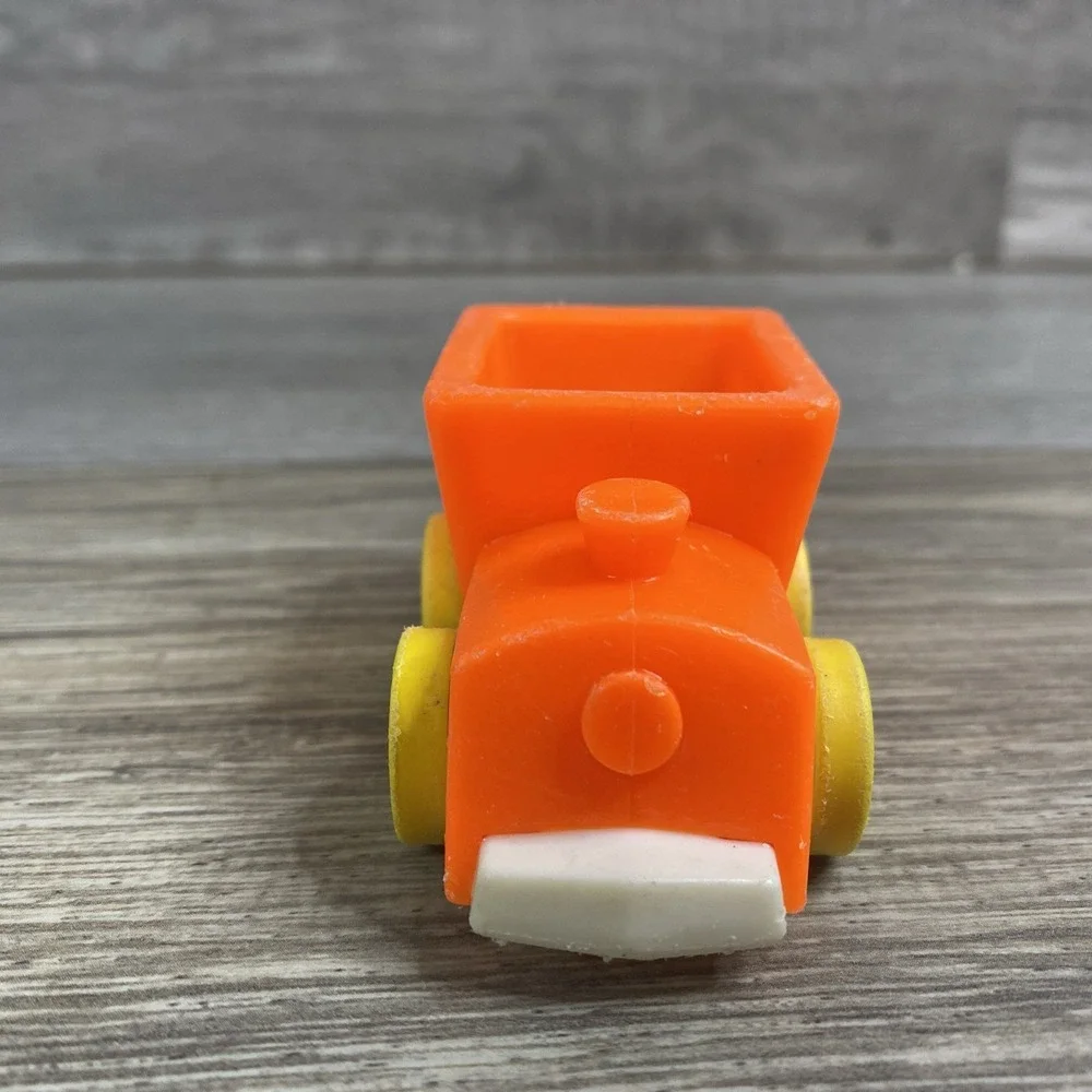Fisher-Price Little People Toy Train Car‎ 1970s Orange Yellow Wheels